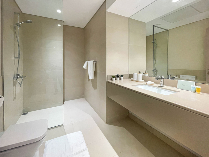 Bathroom, Bloomfields Relaxing 1-Br in Yas Is, Yas Island