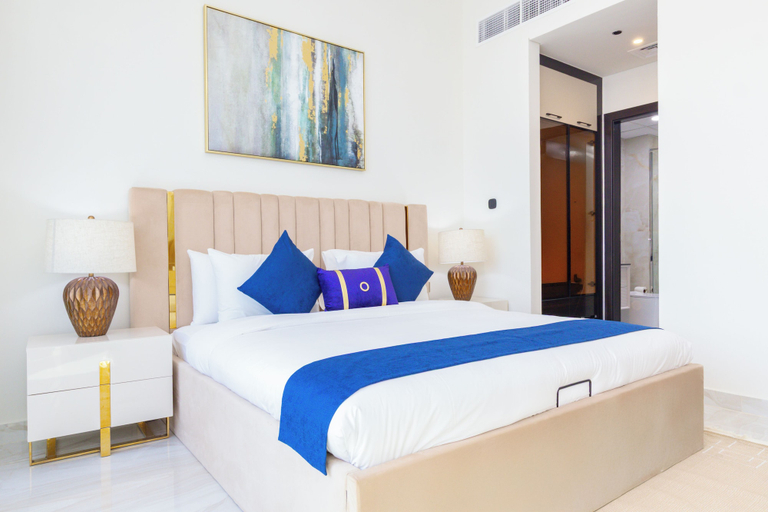 Bedroom, Bloomfields Hidden Gem 1Br with Pool, Dubai