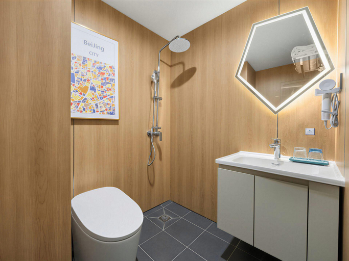 Bathroom 4, 7 Days Premium Beijing Gulou Houhai Branch, Beijing