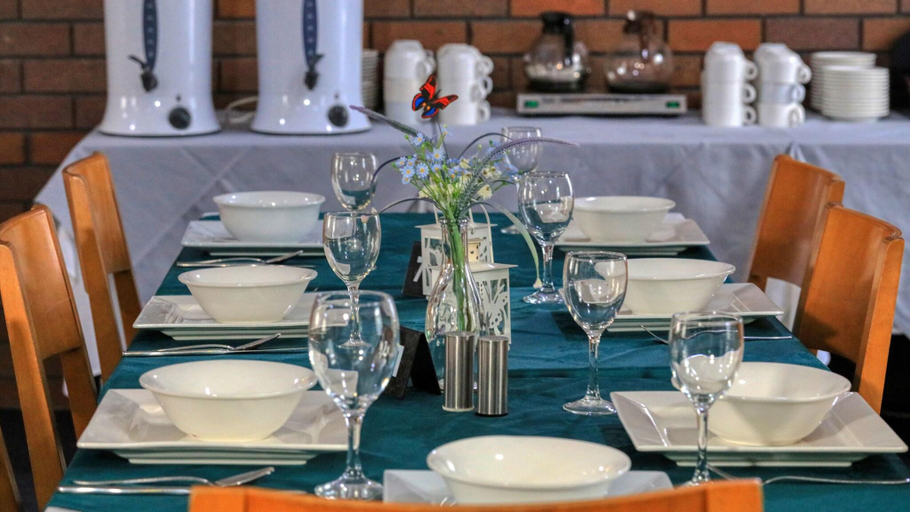Food & Drinks 4, Matthew Flinders Motor Inn, Warrumbungle Shire
