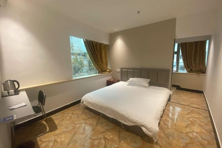 Bedroom, Yijia Business Hotel, Shanghai