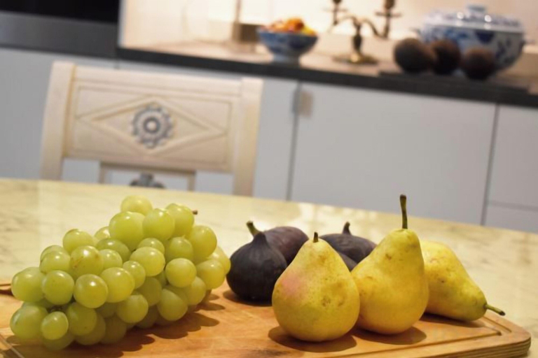 Food and drink 3, Bright apartment near Jardin du Luxembourg, Paris