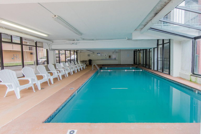 Sport & Beauty, Oak Square Condominiums, Sevier