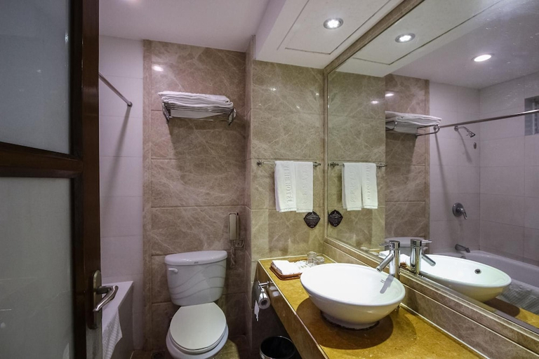 Bathroom 4, Guangzhou Yihe Hotel, Guangzhou