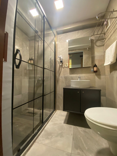 Bathroom 5, Linda Hotel Kadikoy, Kadıköy