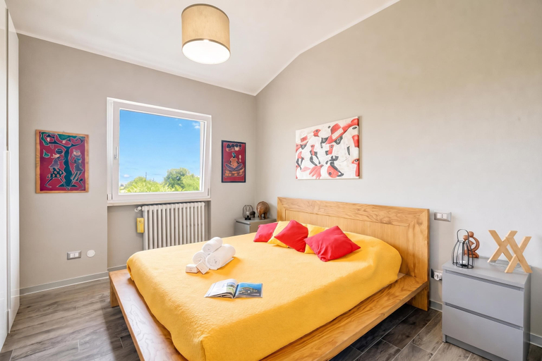 Room 3, Villa Ulivi private Pool & Lake View, Brescia