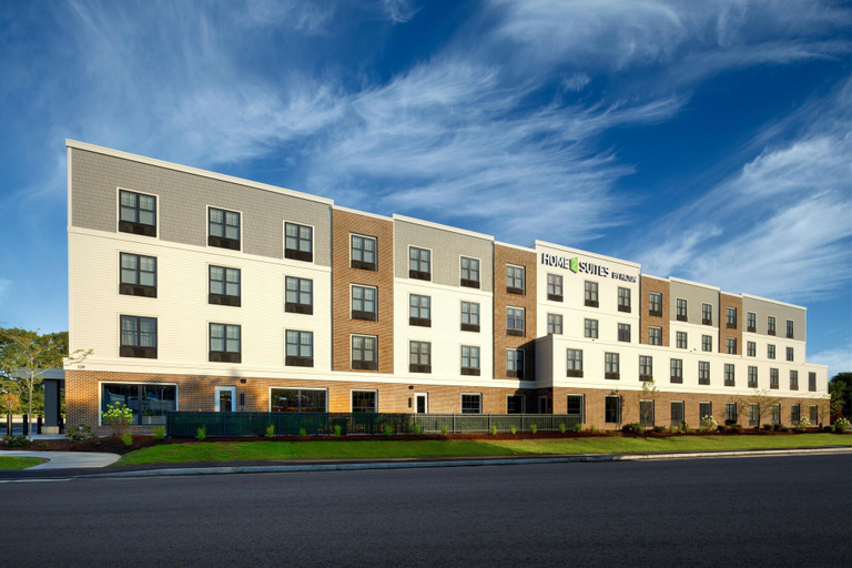 Exterior & Views