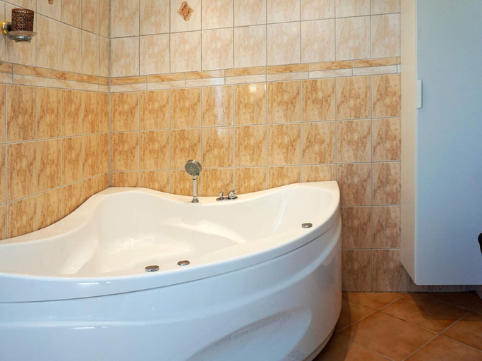Bathroom 3, 4 Star Holiday Home in Kungshamn, Sotenäs