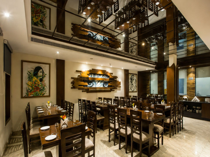 Food & Drinks 4, Hotel West End Mahipalpur Delhi IGI, Delhi
