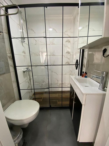 Bathroom 5, Linda Hotel Kadikoy, Kadıköy