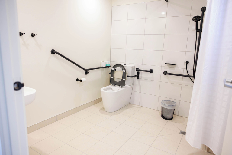 Bathroom 4, Coomera Lodge Hotel, Gold Coast