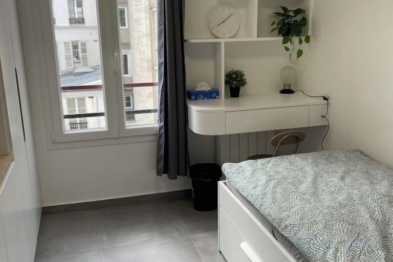 Room, Charming Studio near Châtelet Saint Sauveur, Paris