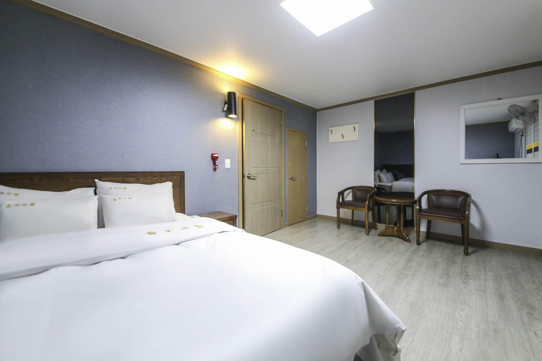 Bedroom 4, Daejeon Yongjeon Sol-B, Dong