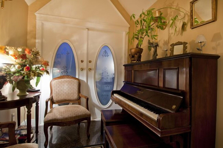 Public Area 2, Ocean Breeze Executive Bed And Breakfast, Greater Vancouver