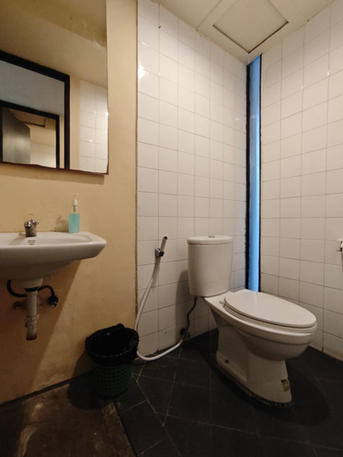 Bathroom 3, Kuta Living, Badung