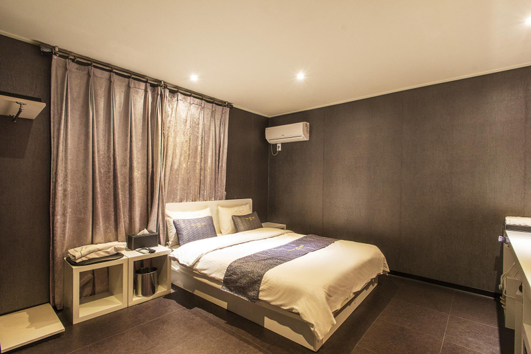 Bedroom 3, Geojedo Gohyeon The M, Geoje