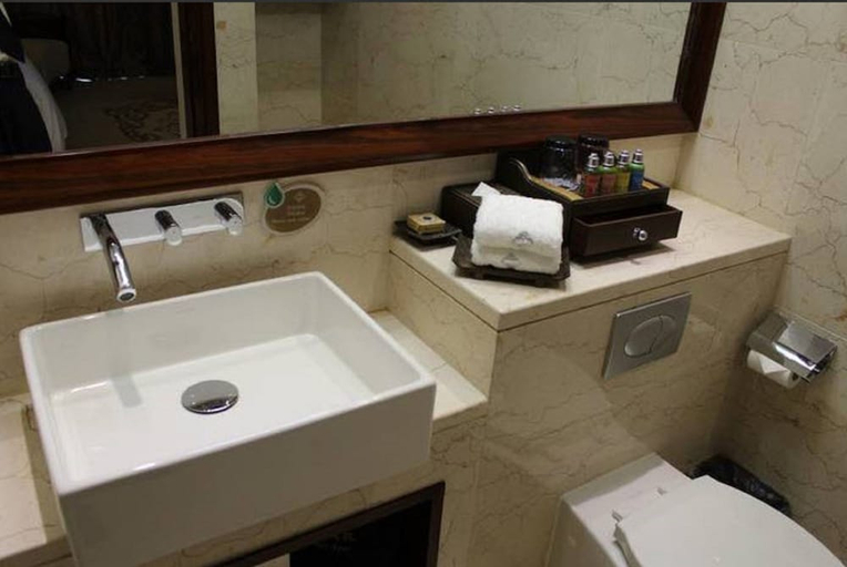 Bathroom 4, Inner Mongolia Hotel Forbidden City, Beijing