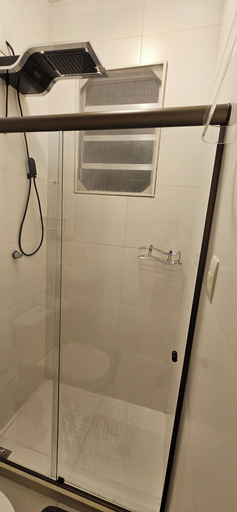 Bathroom 2, Lindo Studio Copanema Perto do Metrô, Rio de Janeiro