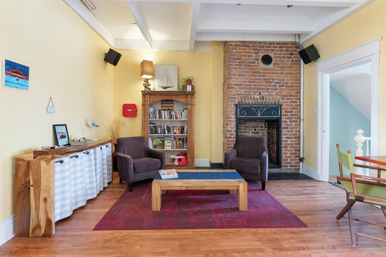 Public Area 2, Château des Tourelles - Par Aneyro, Communauté-Urbaine-de-Québec