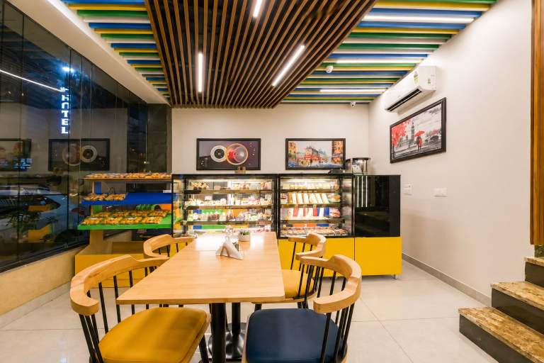 Food & Drinks 5, Hotel Le Premier, Delhi