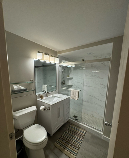 Bathroom 3, Shadow Mountain Lodge, Pitkin