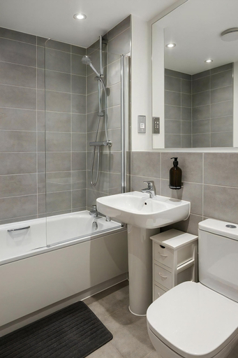 Bathroom 5, Reading Retreat 1 Bed With Private Parking, Wokingham