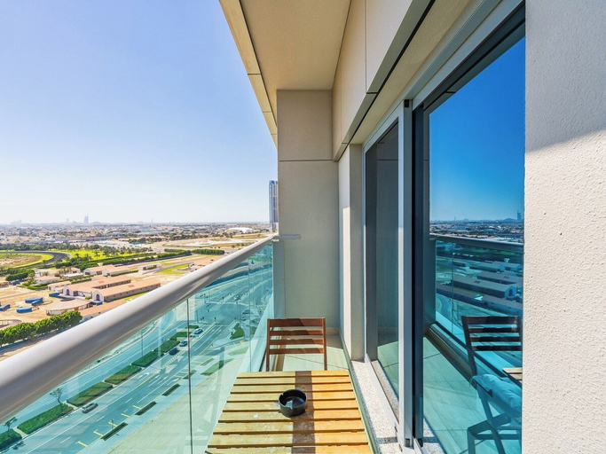 Sport & Beauty, Charming Studio Escape With City View, Dubai