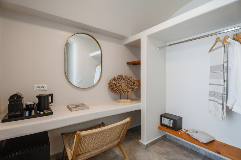 Bathroom 5, Breaq Santorini - Margarita Hotel, South Aegean