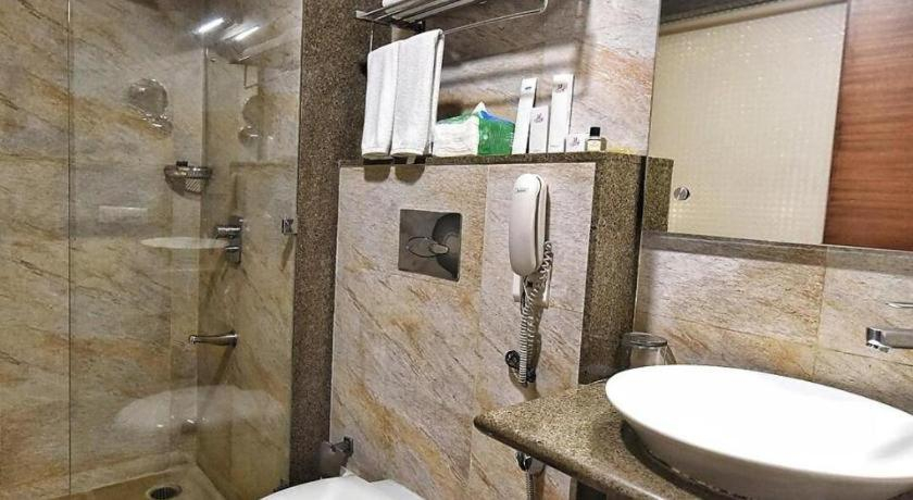 Bathroom 3, Hotel Jaipur Central, Jaipur, Jaipur