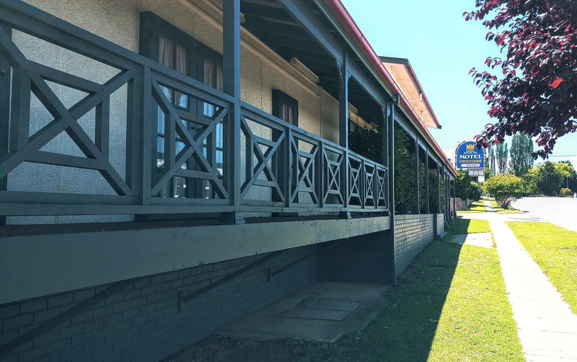 Exterior & Views 2, Sovereign Inn, Cooma-Monaro