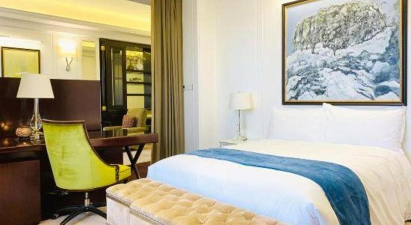 Bedroom 3, Wuxi Rsun The Lakefart Hotel , Wuxi