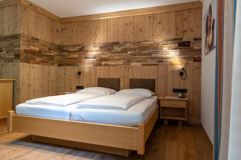Bedroom 2, Hotel Gasthof Felsenkeller, Kufstein