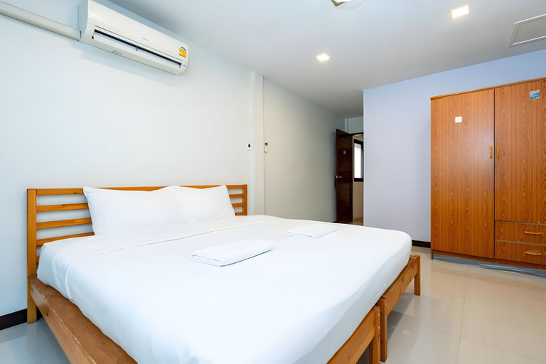 Room 5, The Hidden Giant Swing, Phra Nakhon