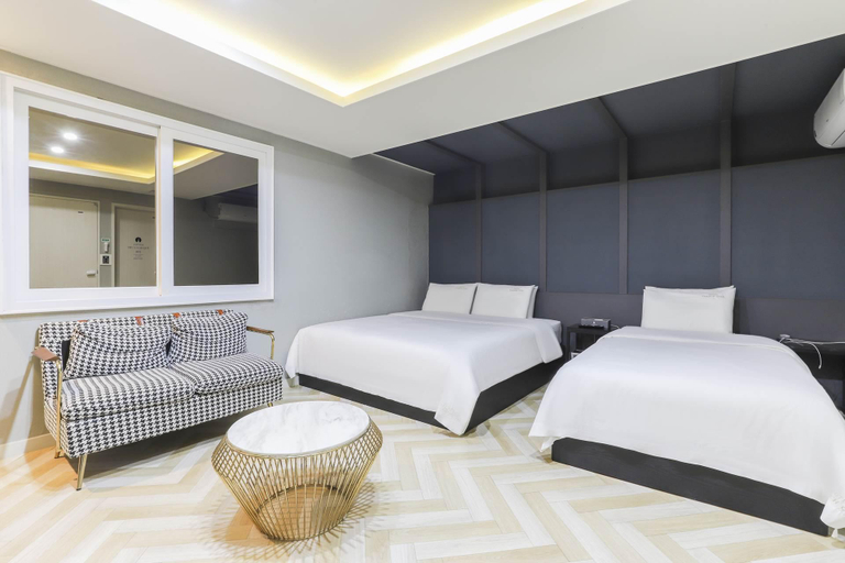 Bedroom 4, Hotel French Code, Busanjin