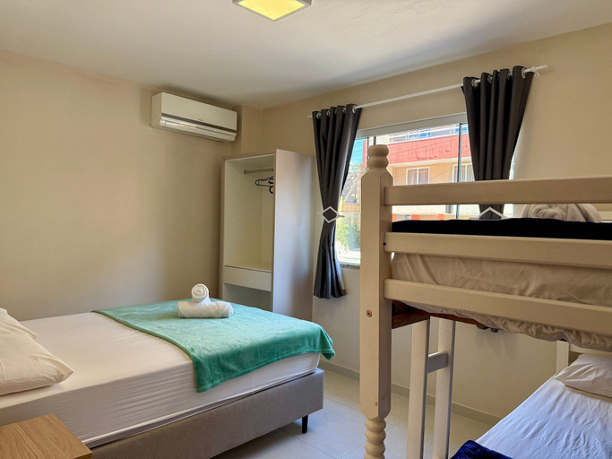 Bedroom 3, Maria Julia, Bombinhas