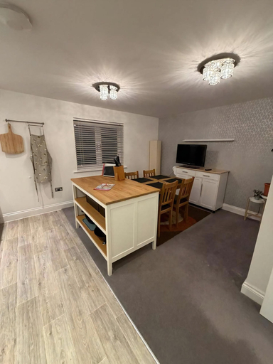 Exterior 4, Reading Retreat 1 Bed With Private Parking, Wokingham