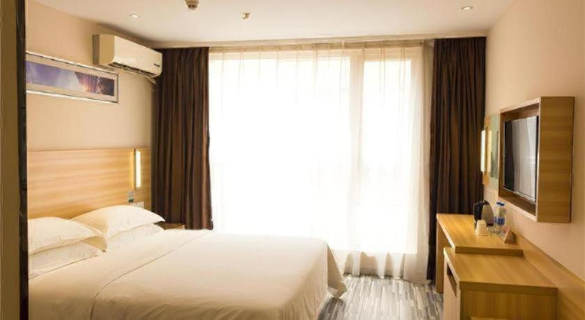 Bedroom 2, Jtour Inn Wuhan Hankou Railway East Plaza, Wuhan