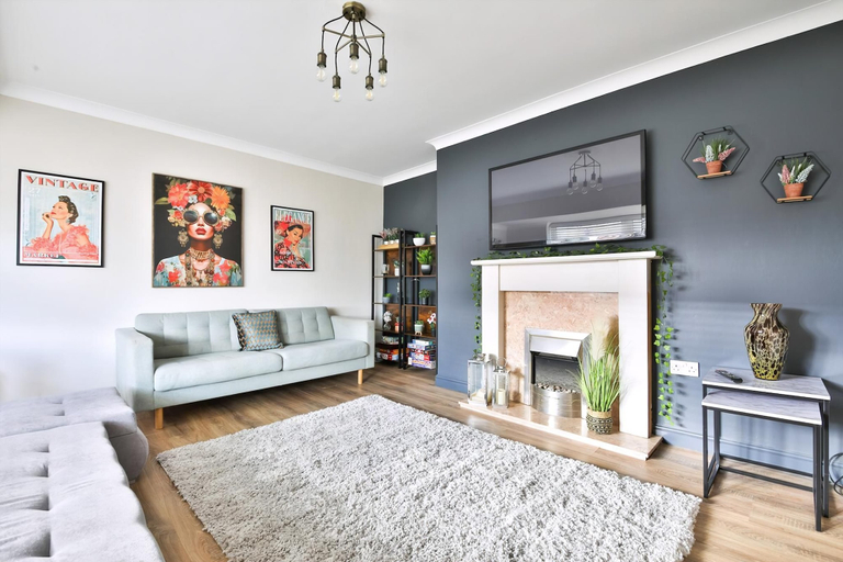 Living room 2, Spacious Three-bedroom Home With Pool Table, Cardiff