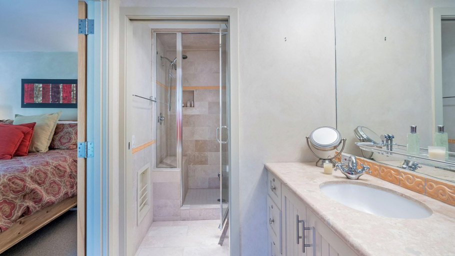 Bathroom 5, Gold Dust Crossing A4 by AvantStay, San Miguel