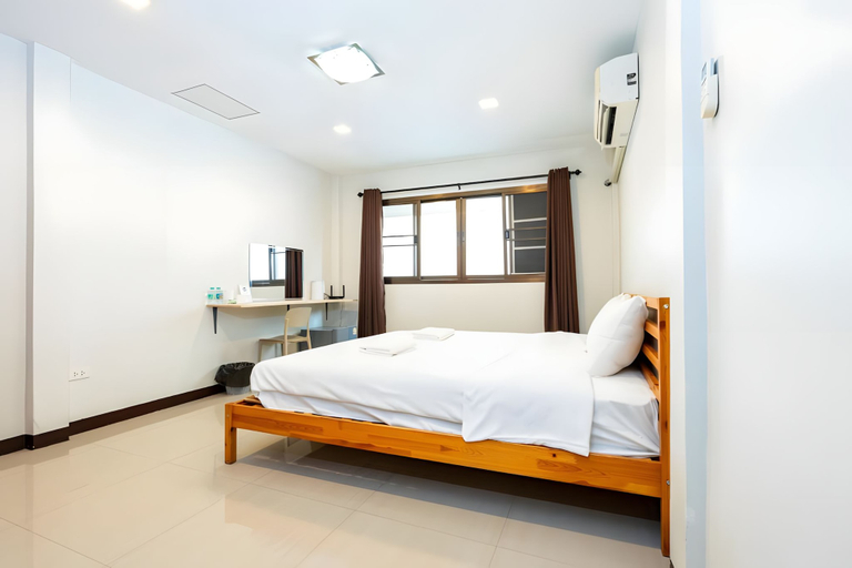 Room 2, The Hidden Giant Swing, Phra Nakhon