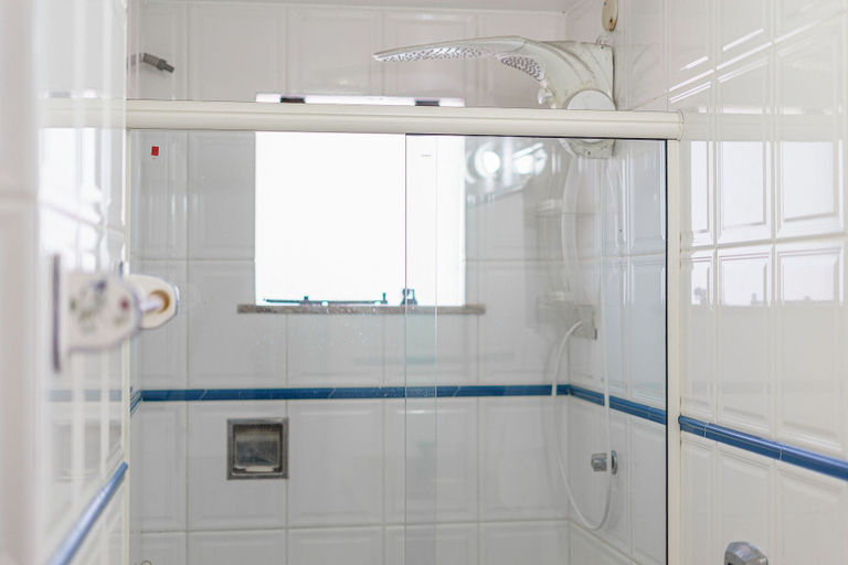 Bathroom 4, Cf03 Apto vista mar da praia do forte, Cabo Frio