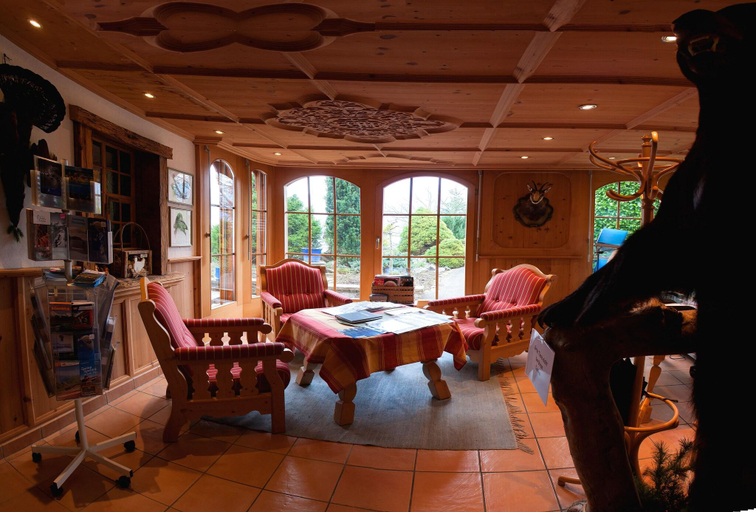 Public Area, Seehotel Jaegerhof Hubertus, Niedersimmental