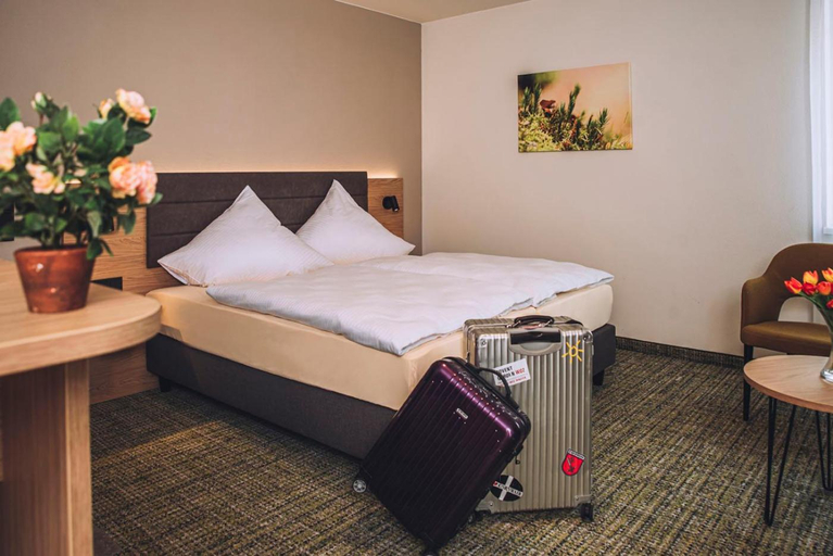 Bedroom 3, Diamanthotel Handelshof, Birkenfeld