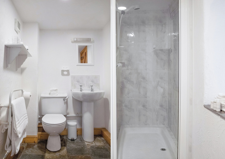 Bathroom 4, Downe Cottages, Devon