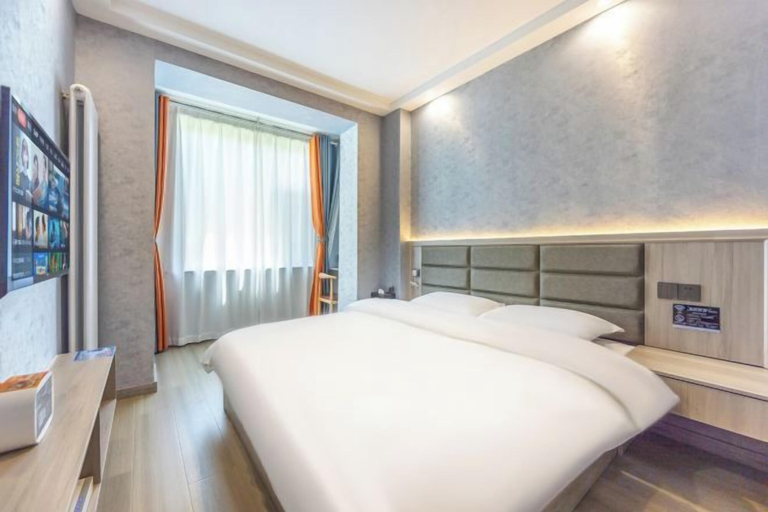 Bedroom 3, Jinxin Hotel, Xining