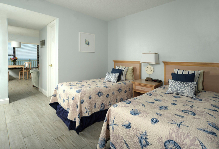 Bedroom 3, Tuckaway Shores Oceanfront Resort, Brevard