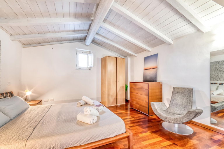Room 3, Martano Jacuzzi Suite w/ Terrace & BBQ, Lecce