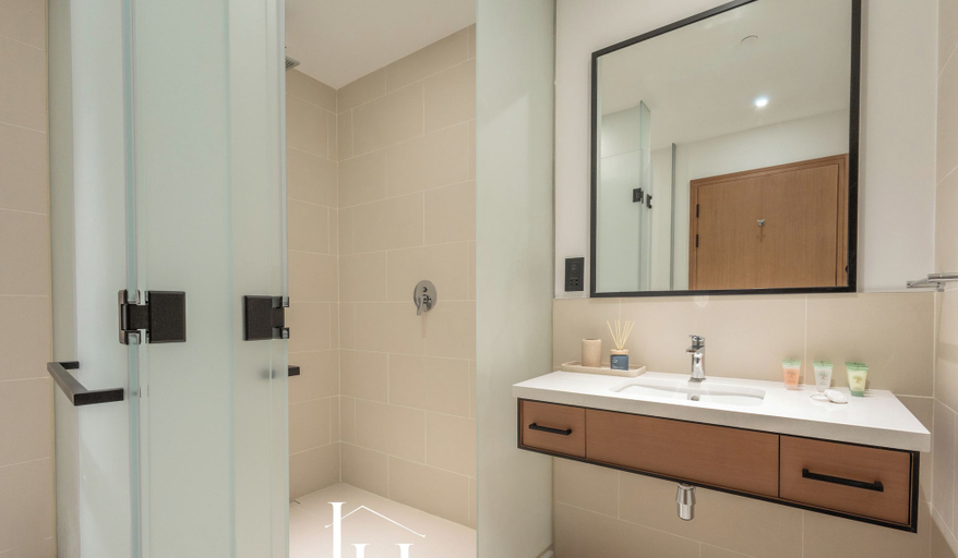 Bathroom 2, LUX  The Vida Marina Residence, Dubai
