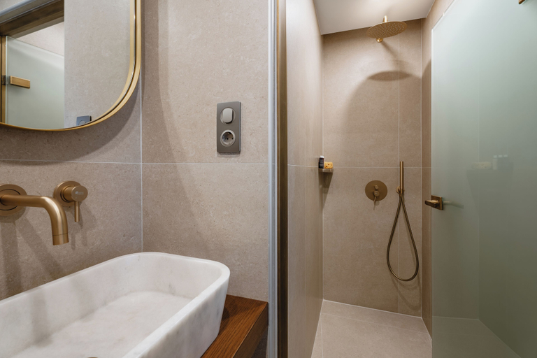 Bathroom 5, Breaq Santorini - Margarita Hotel, South Aegean