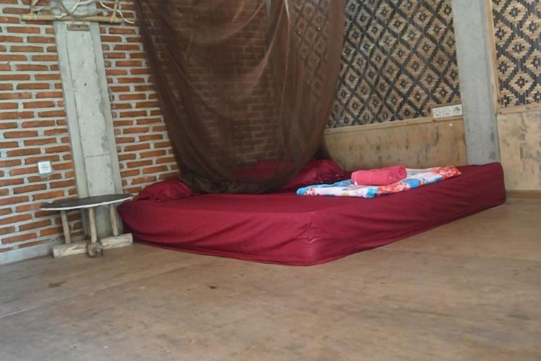Room, Bunga Jabe, Jepara